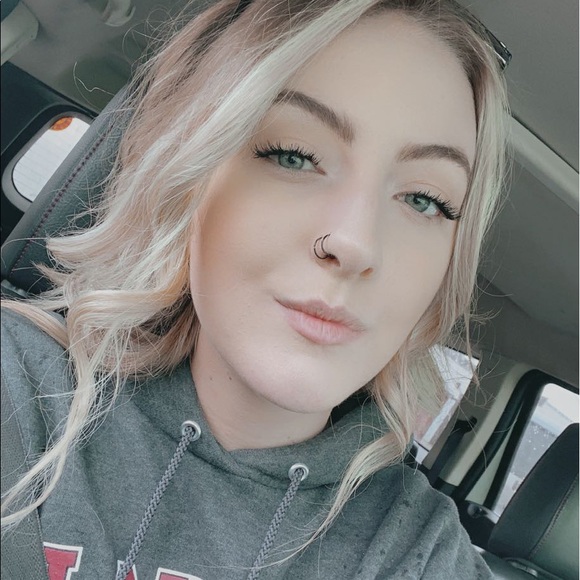 Julianne😊 - Picture 4 of 16